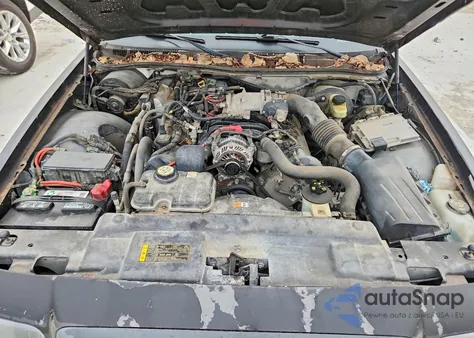 2008 Ford Crown Victoria Police Interceptor from USA, damaged, VIN 2FAHP71V88X101484